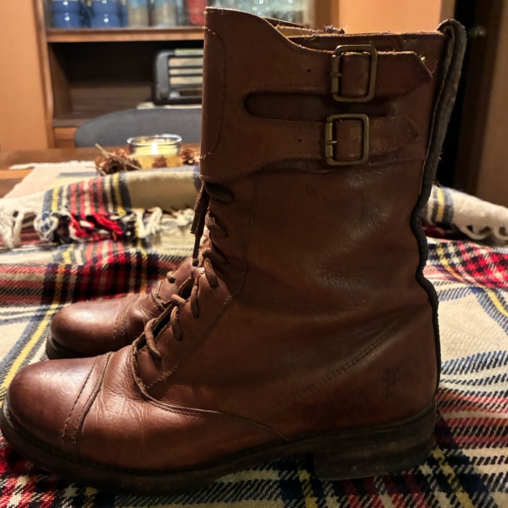 Frye Women's Brown Leather Julie Lace-Up Cap Toe Military Combat Boots size 7.5